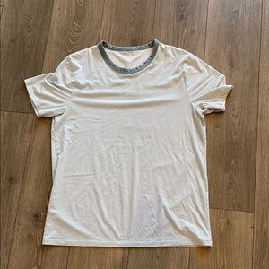 Men’s Lululemon Striped Short Sleeve T Shirt Size Medium Light Blue and White